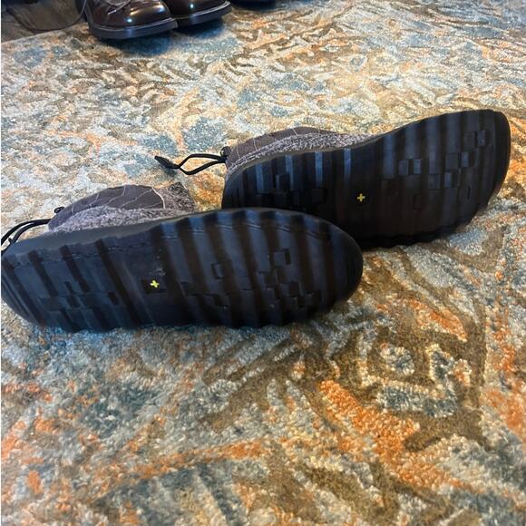 Unique Dr. Martens Fabric Pull-On Ankle Boots - Picture 3 of 4